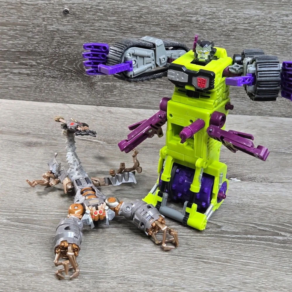 Transformers Action Figure Lot: 2007 Movie Deluxe Scorponok & Armada Scavenger M